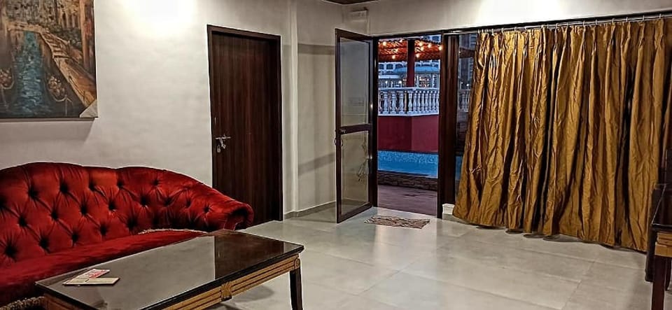 Villa 406, Dr Wade with Private Pool and Gazebo in Royal Palms Mumbai Apartment in Mumbai