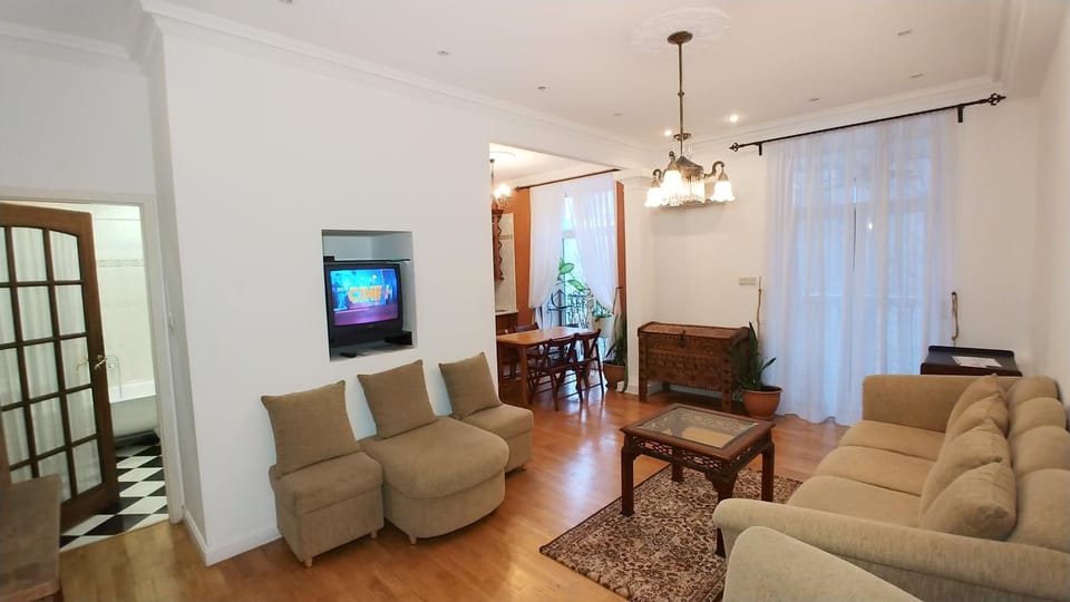 Communal lounge/ TV room, TV and multimedia, Living room