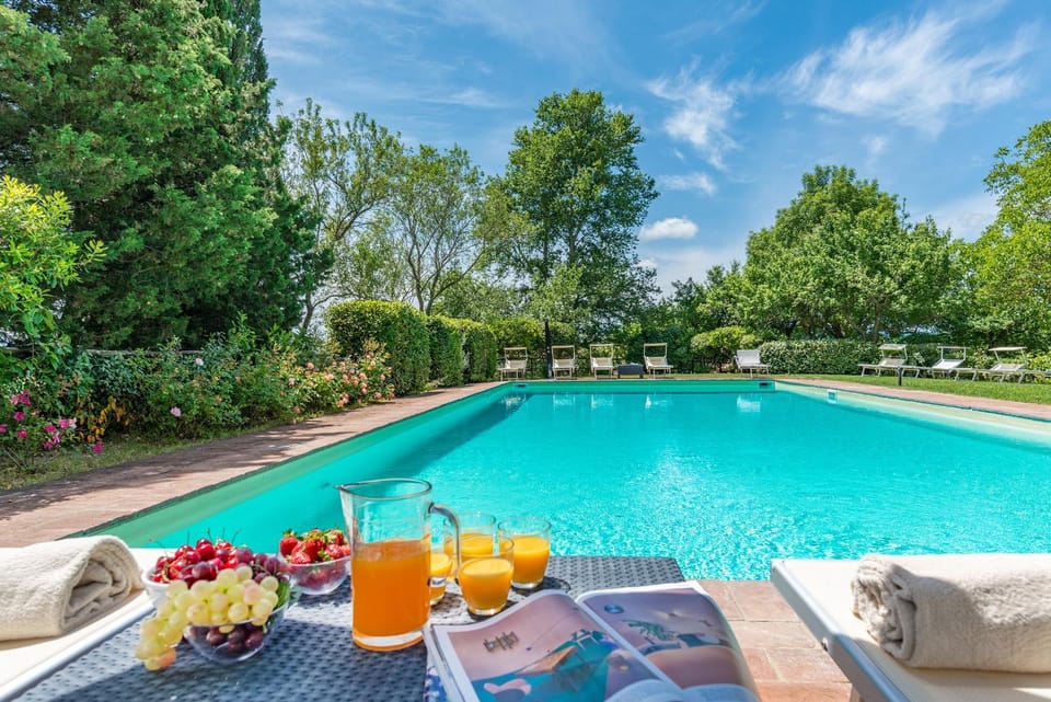 Swimming pool, Swimming pool