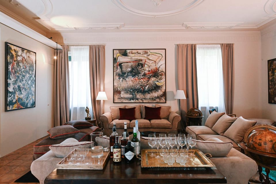 Communal lounge/ TV room, Living room, Lounge or bar, Seating area, Internal: Not applicable to any particular room