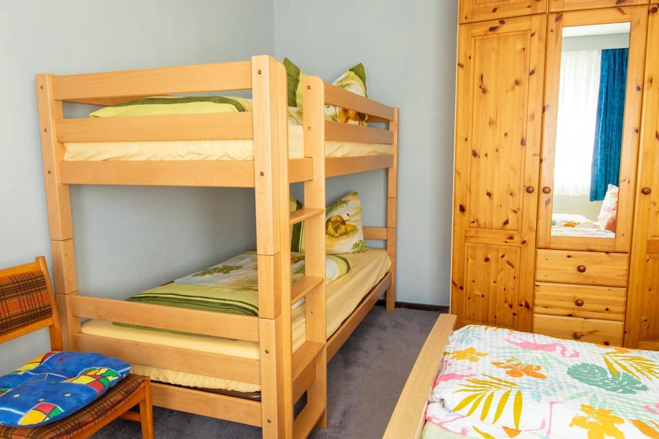 bunk bed