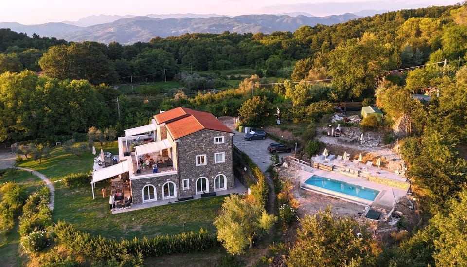 Property building, Garden, Swimming pool