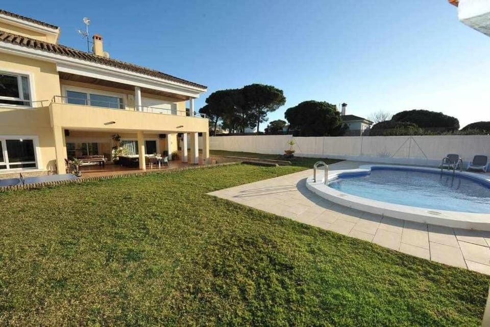 Chalet Villa Ventolera Novo Sancti Petri Chiclana Villa in Novo Sancti Petri