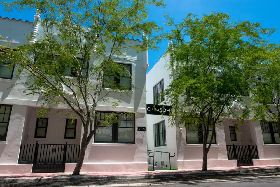 Property building, Facade/entrance