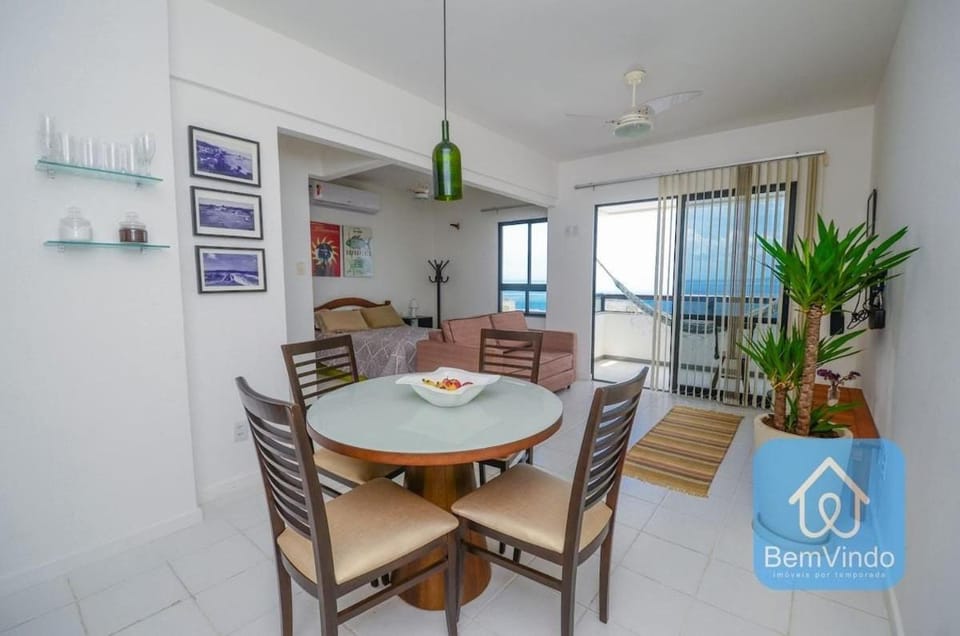 Apartamento com vista mar no Porto da Barra Apartment in Salvador
