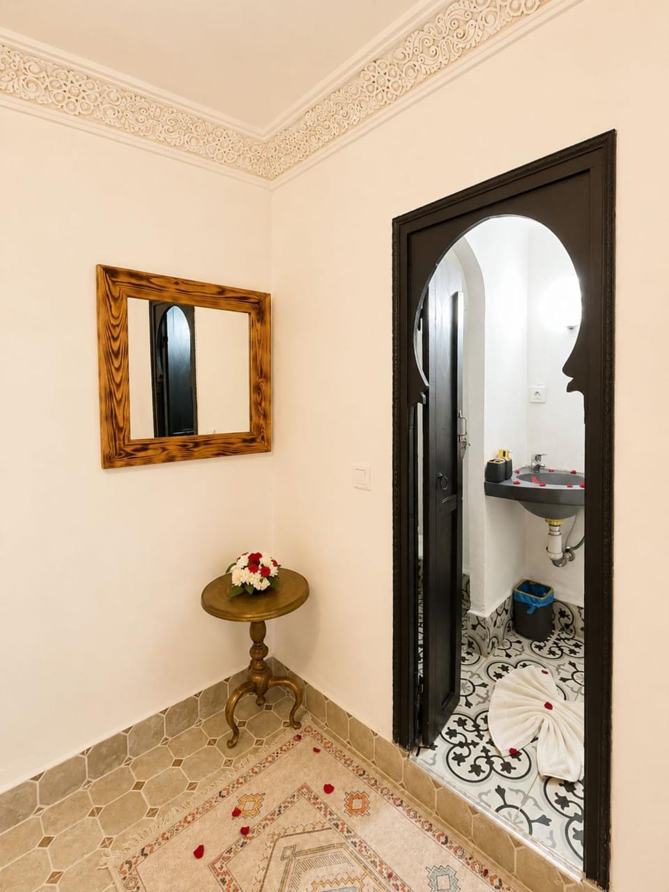 Riad Lazorde De Marrakech Bed and Breakfast in Marrakesh