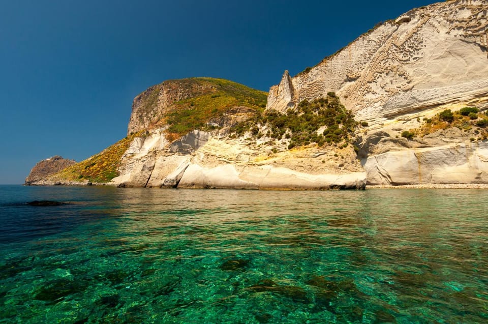 AzzurroMare Ponza Rooms Sea View by Caseaponza it Apartment in Ponza
