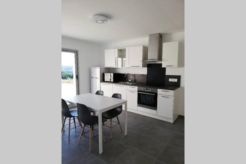 Dining area, Communal kitchen