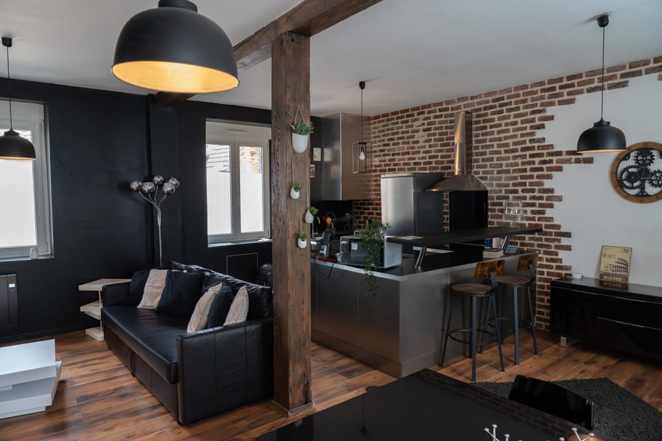 Kitchen or kitchenette, Living room