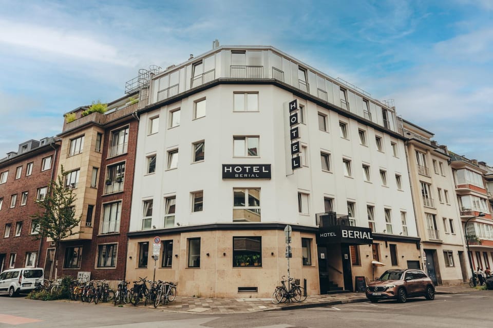 Property building, Facade/entrance, Location