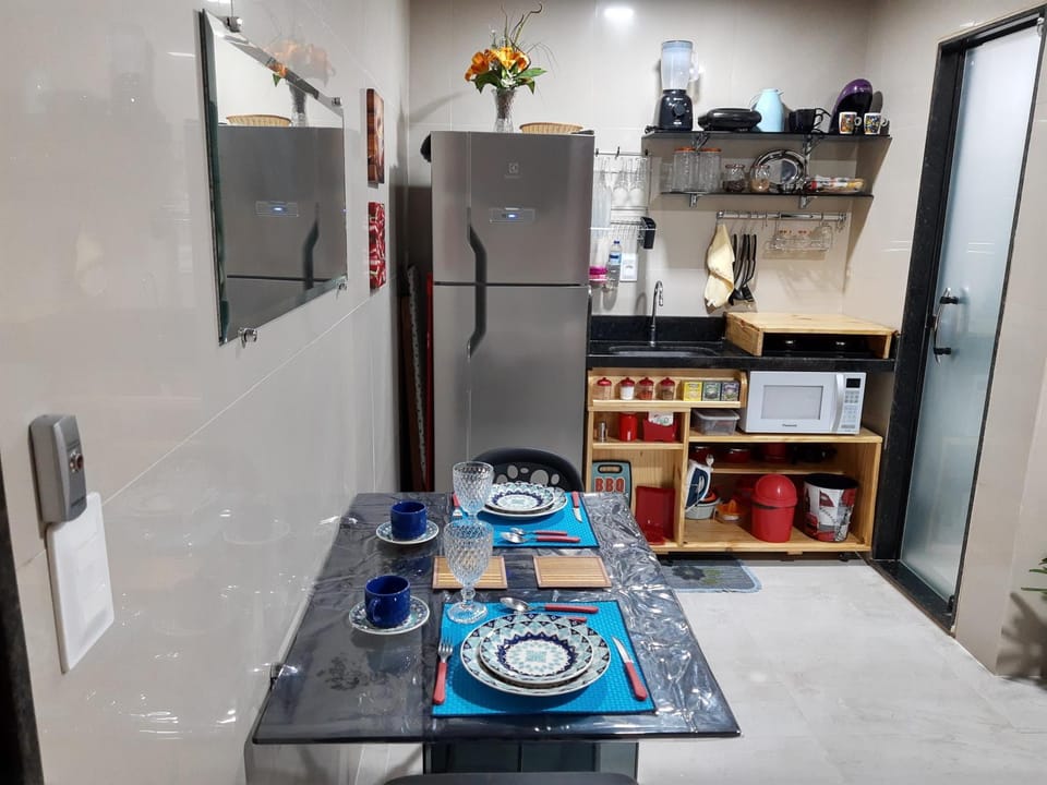 Kitchen or kitchenette, Meals