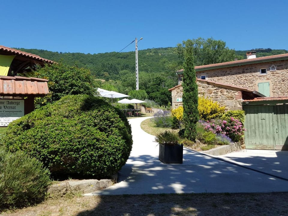 Gîte en Pierre avec Piscine Privée et Terrasse Couverte - FR-1-496-202 House in Auvergne-Rhône-Alpes