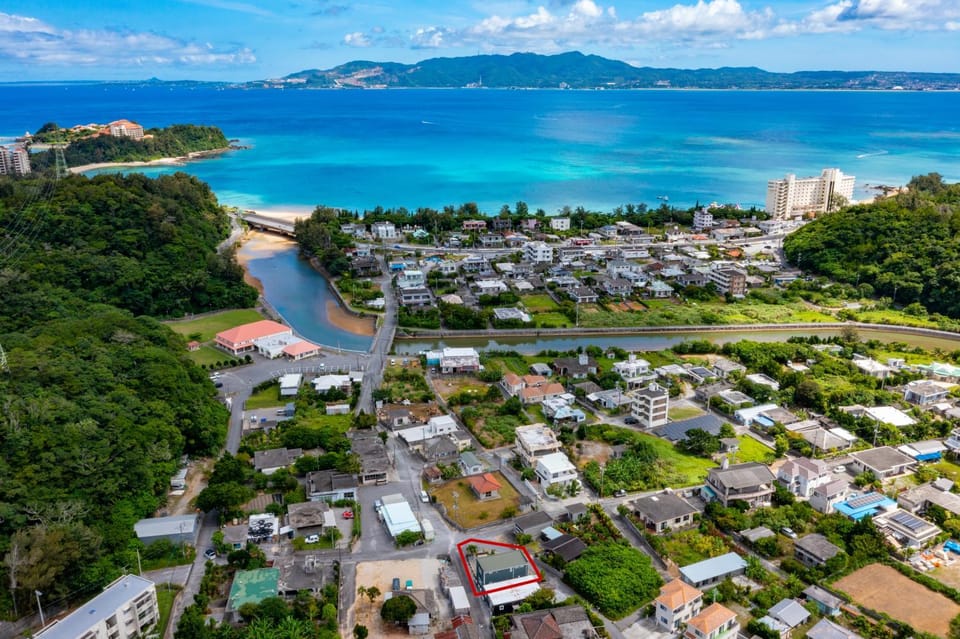 Kahoo House House in Okinawa Prefecture
