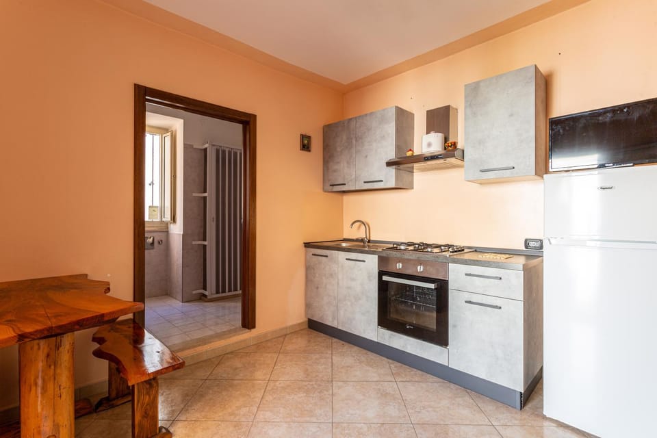 Kitchen or kitchenette, Dining area, pet friendly, stove