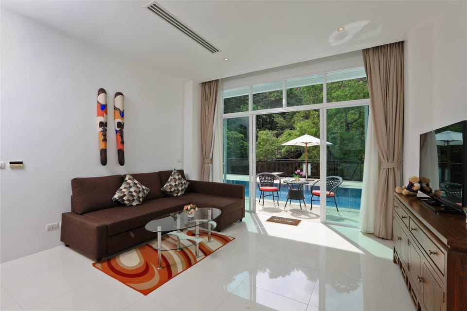 Living room, Other, Seating area, Dining area, Pool view, Swimming pool, sunbed