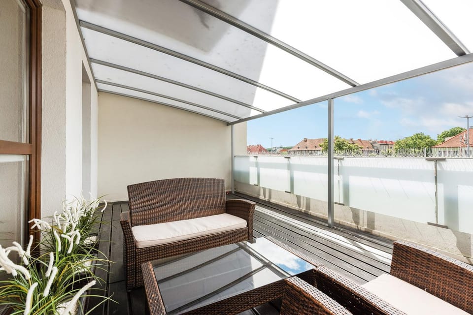 Day, Balcony/Terrace, Seating area
