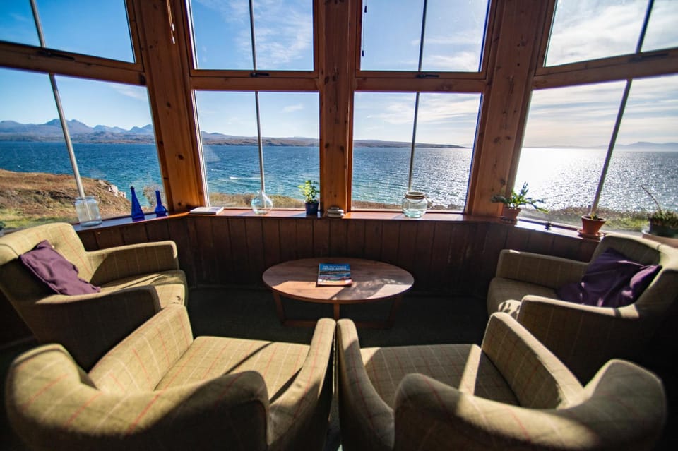 Communal lounge/ TV room, Living room, Seating area, Sea view