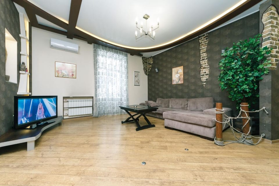 Communal lounge/ TV room, TV and multimedia, Living room