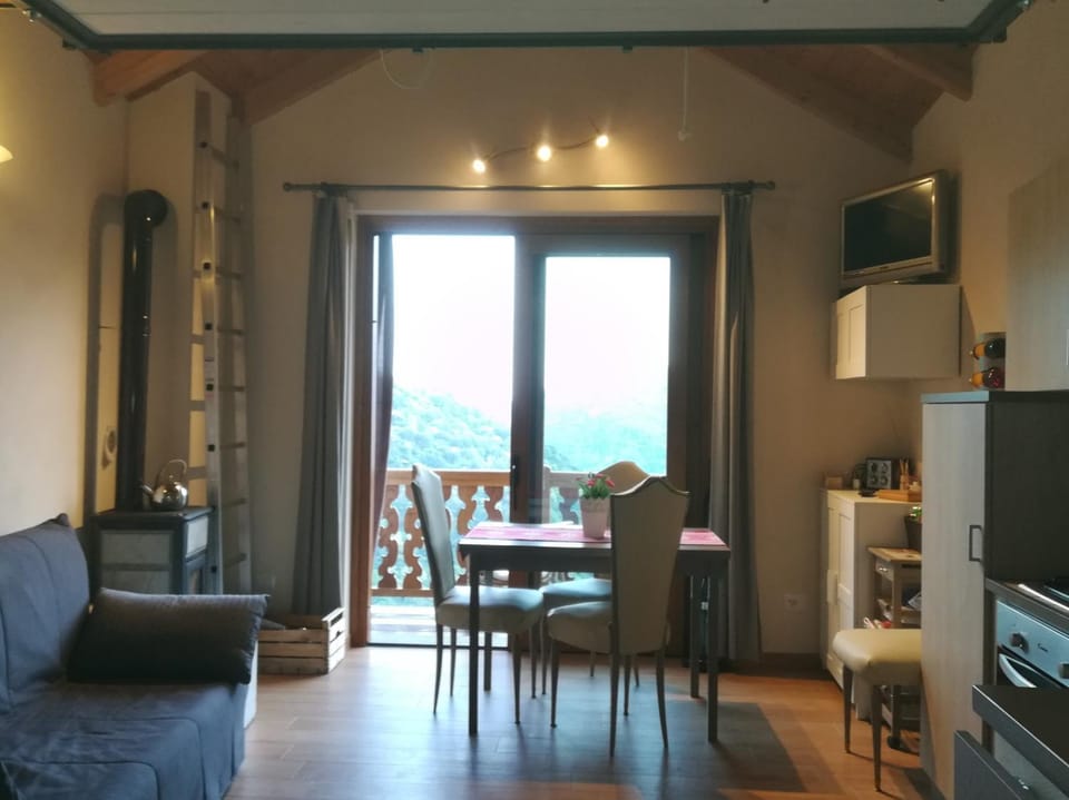 LA PICCIONAIA Chalet in Piedmont
