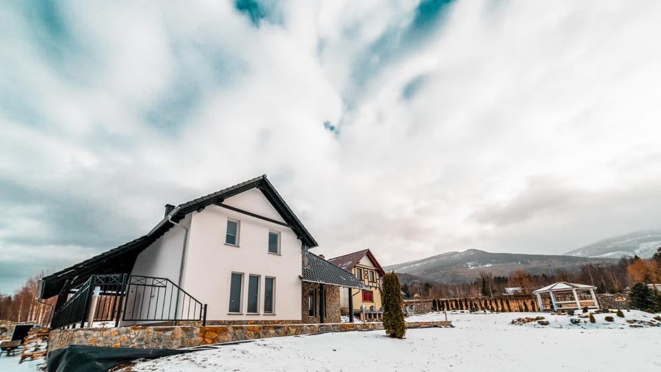 Property building, Neighbourhood, Winter