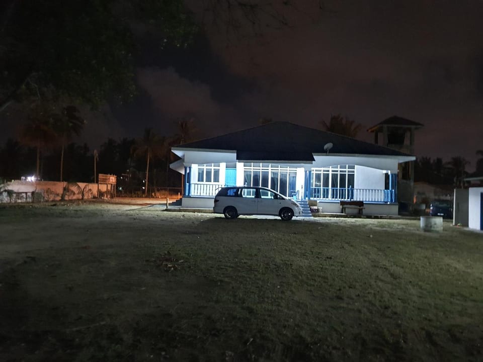 ALA Beach Lodge - Ketapang Homestay House in Malaysia
