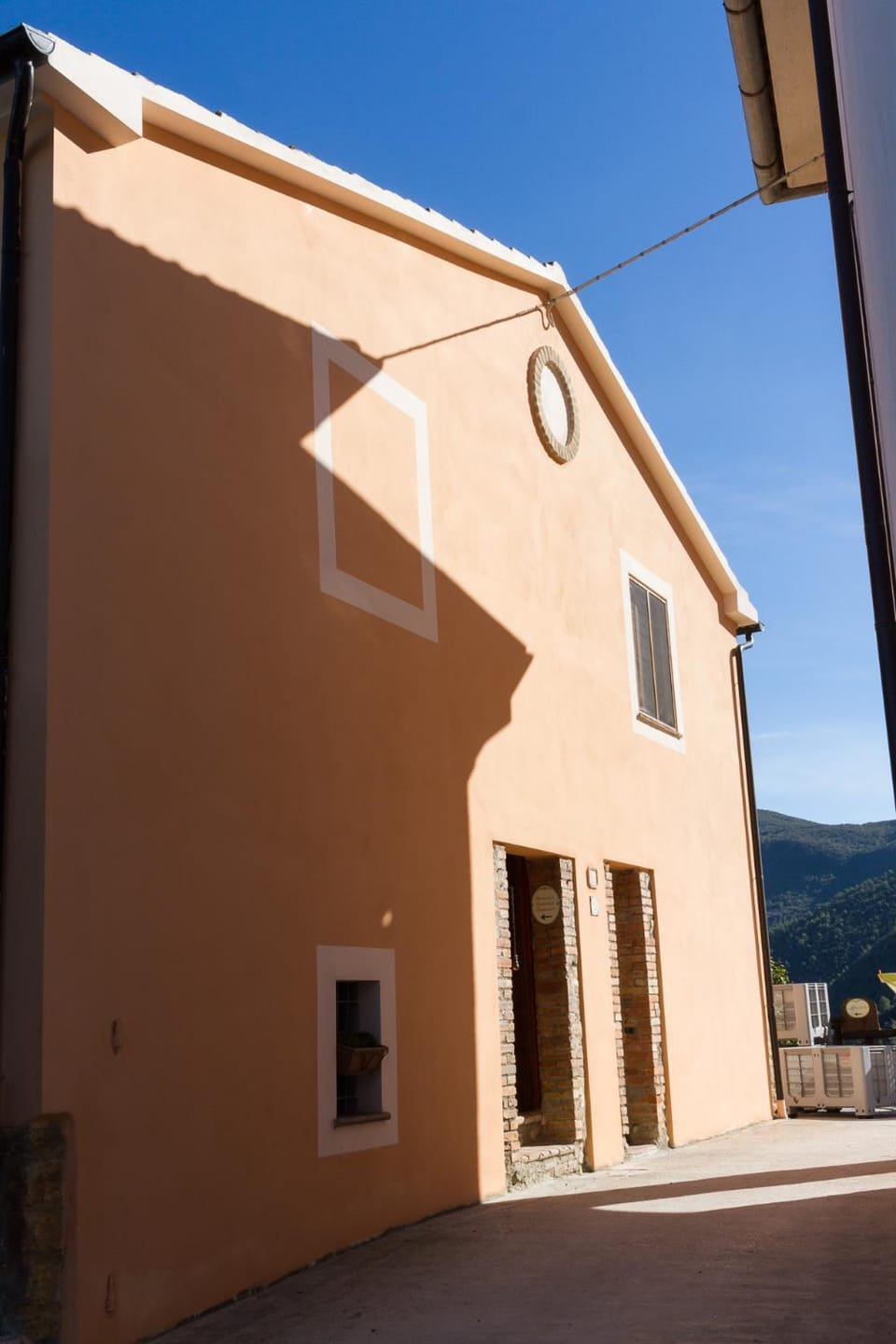 Property building, Facade/entrance
