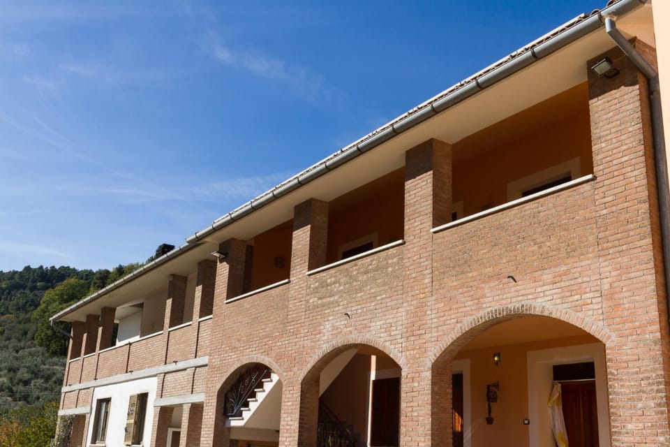 Property building, Balcony/Terrace, Balcony/Terrace
