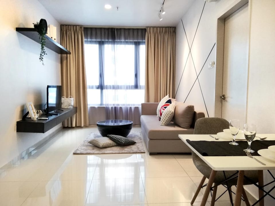 Living room, Seating area, Dining area