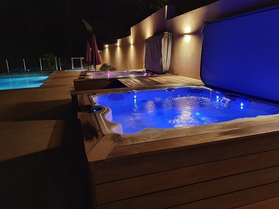 Hot Tub, Spa and wellness centre/facilities