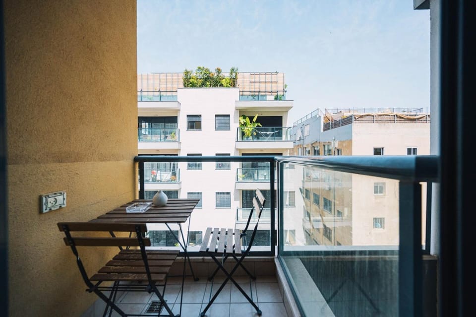City Center 1 Bedroom Apartment & Parking By Vacay Apartment in Tel Aviv-Yafo