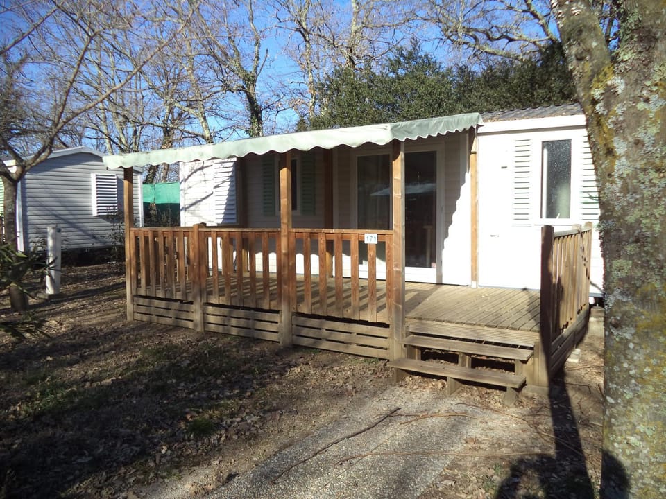 Hôtel du cros d'Auzon Hotel in Balazuc