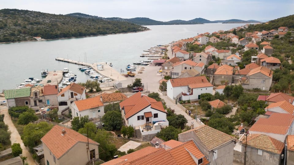 Kaprije apartmani Tina i Ena Apartment in Šibenik-Knin County, Croatia