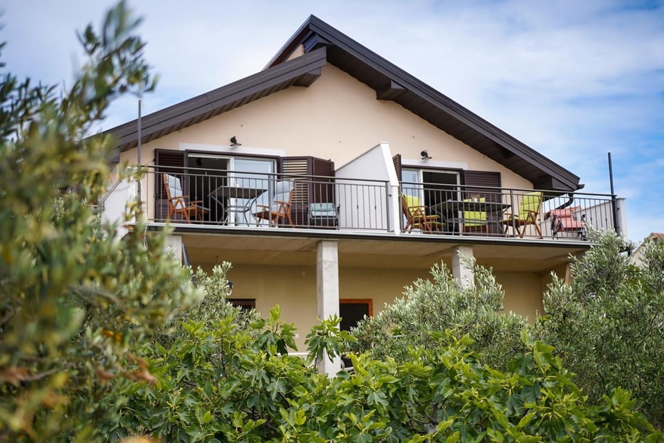 Kaprije apartmani Tina i Ena Apartment in Šibenik-Knin County, Croatia