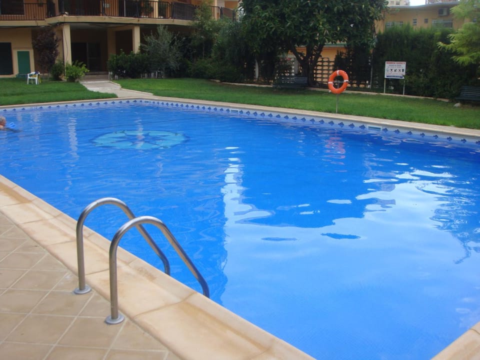 Swimming pool, Swimming pool