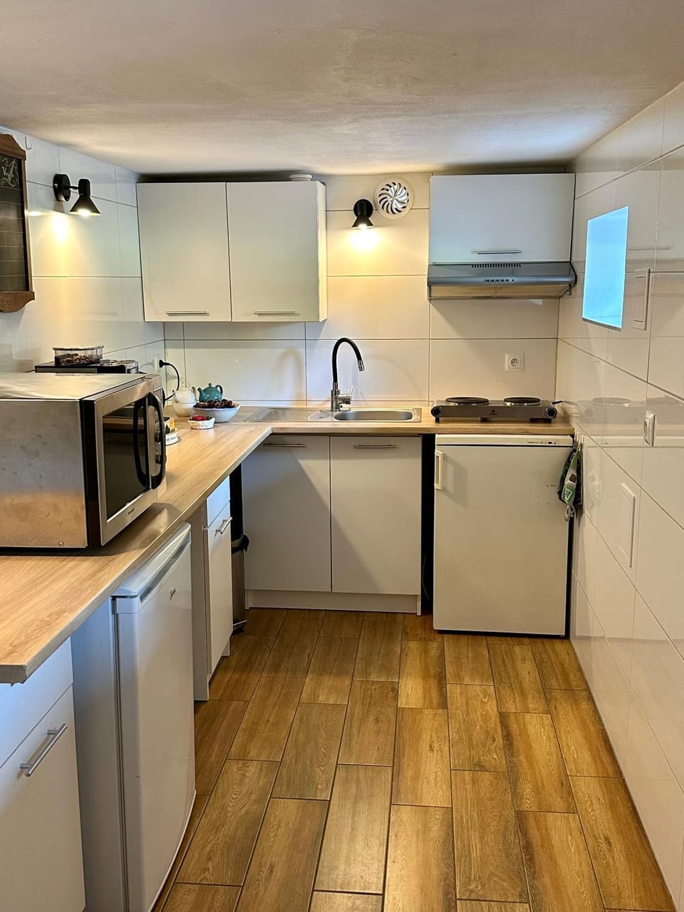 Kitchen or kitchenette, minibar, pet friendly, stove