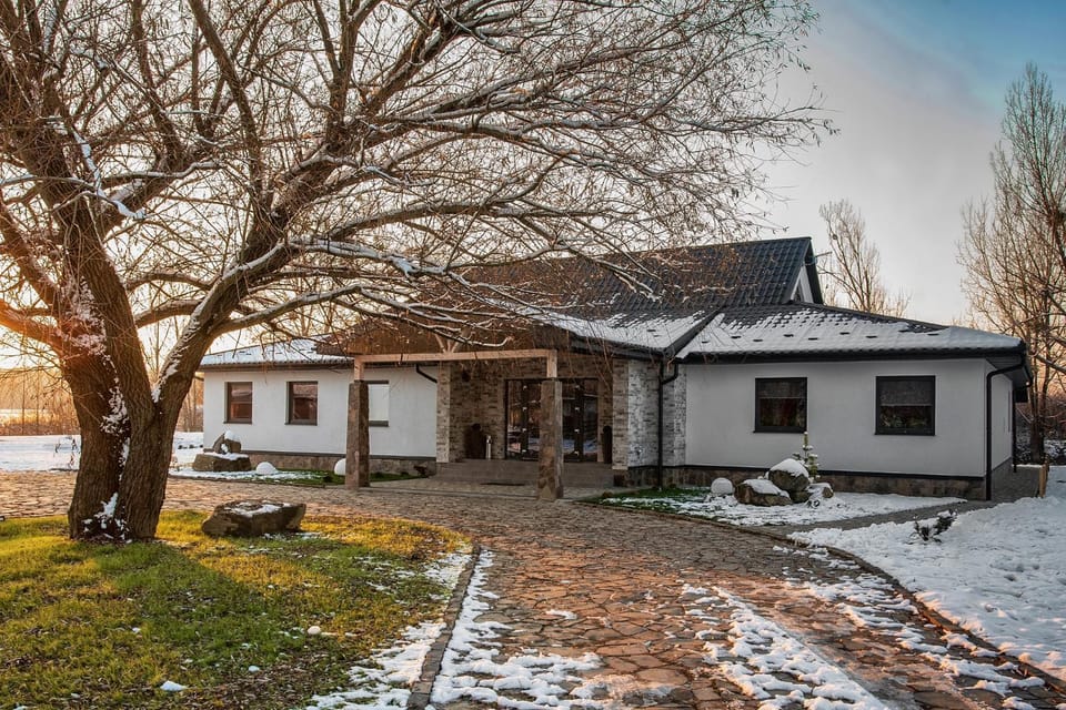 Property building, Garden