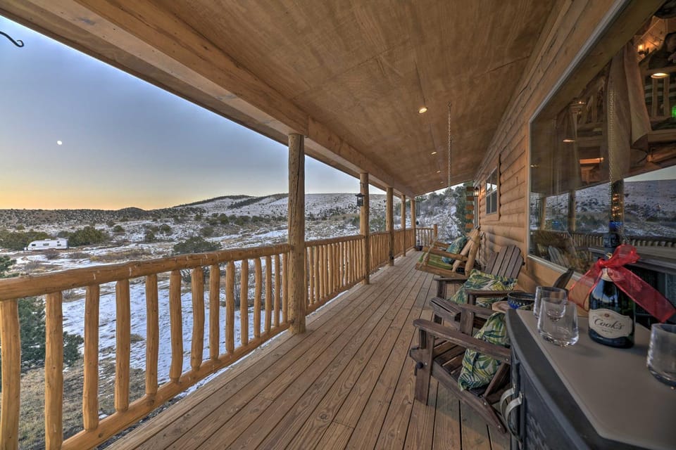 Rio Grande National Forest Cabin: Views & Hot Tub Cabin in Colorado