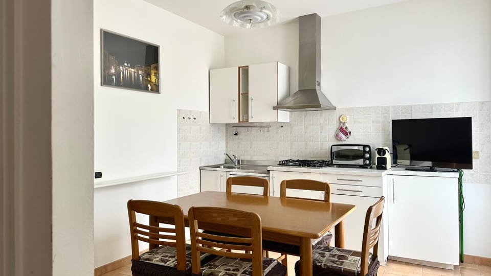 N219 - Numana, ampio bilocale in centro con posto auto Apartment in Numana