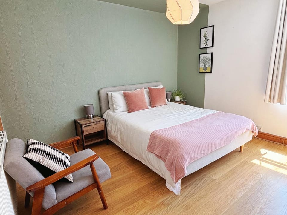 Lovely 3 beds house 6 guests King beds House in Sheffield