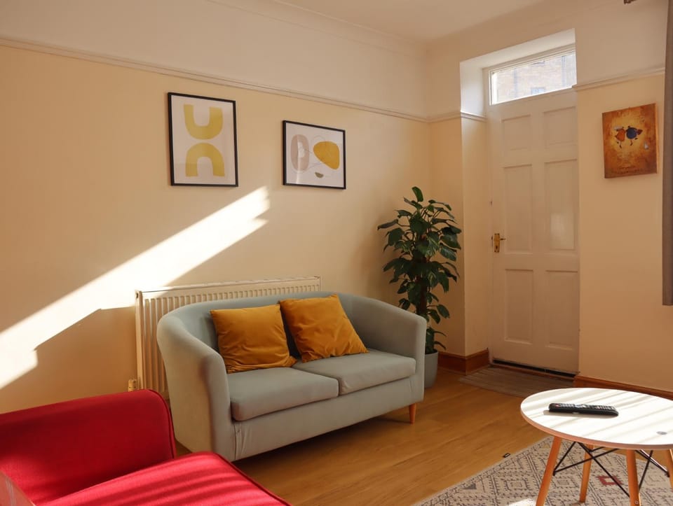 Lovely 3 beds house 6 guests King beds House in Sheffield