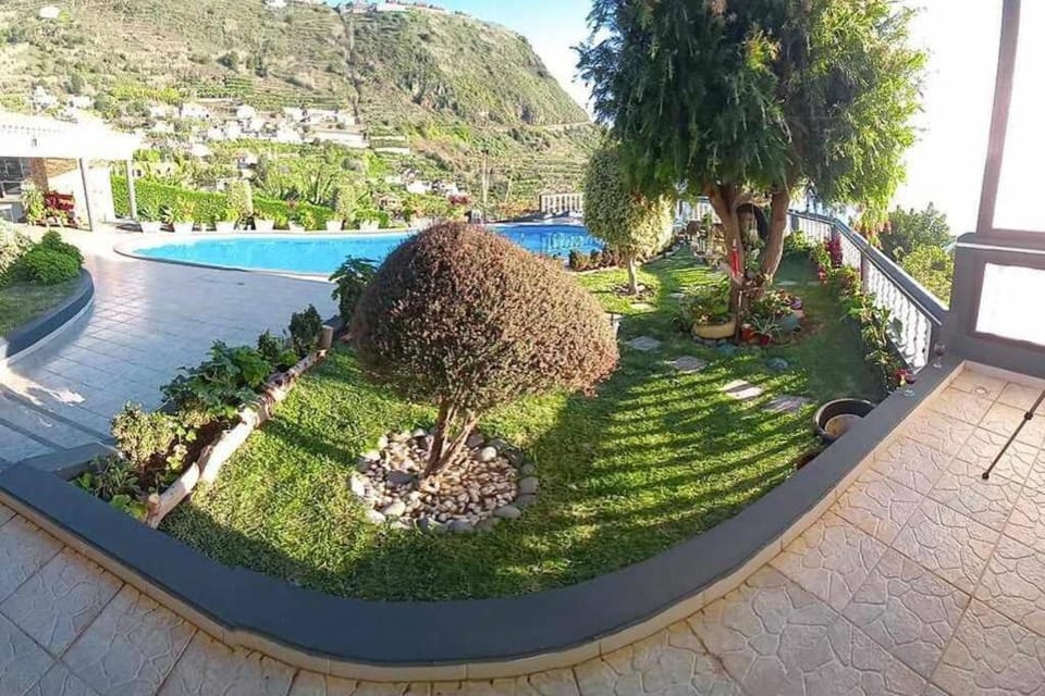Arcos Grands Suites with enormous and private pool. Apartment in Madeira District