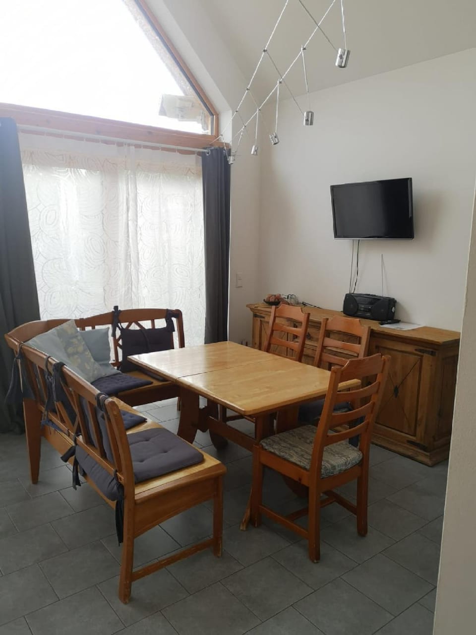 Living room, Seating area, Dining area