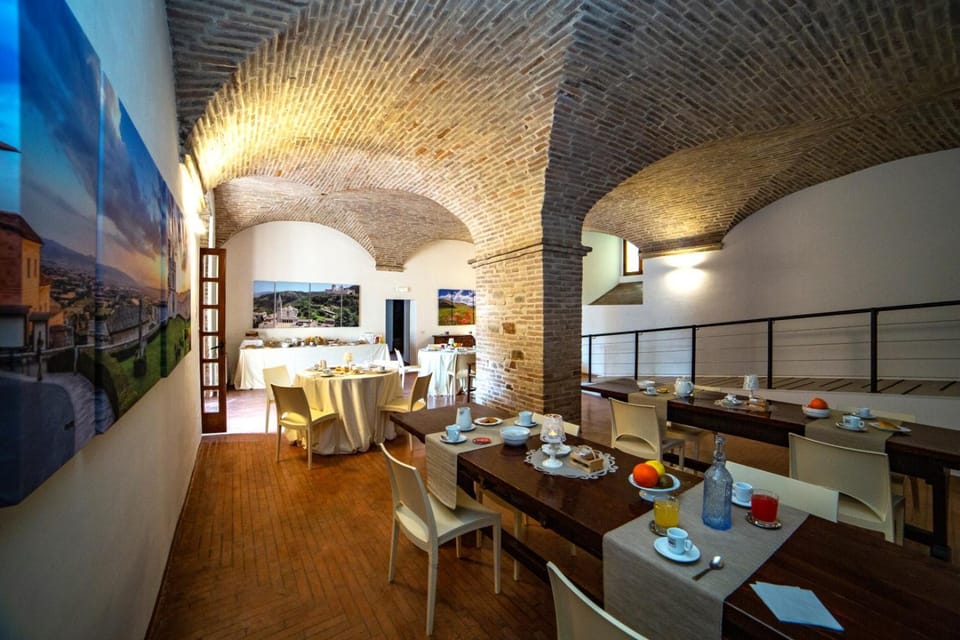 Restaurant/places to eat, Food and drinks