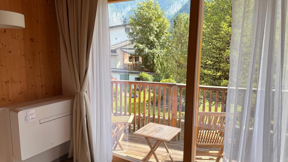 Balcony/Terrace, air conditioner