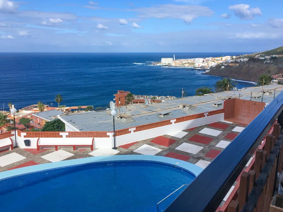 Pool view, Sea view, Swimming pool