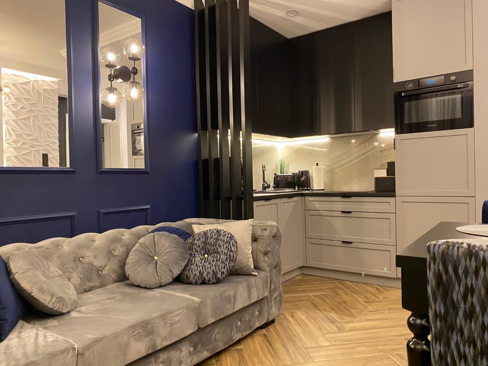 Living room, Seating area, Drinks, Non alcoholic drinks
