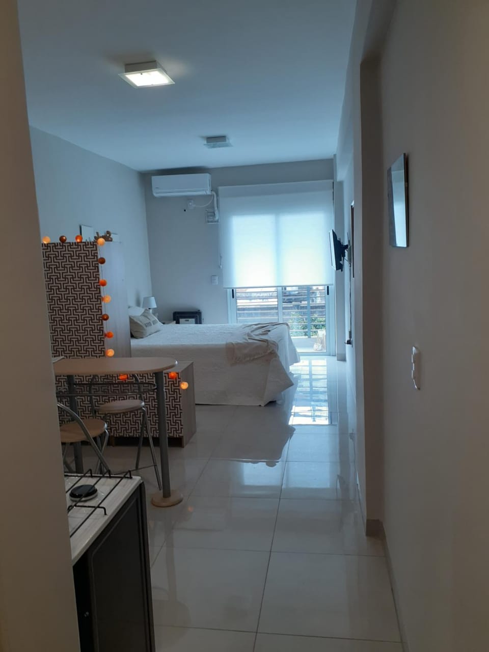 Balcony/Terrace, Food and drinks, Photo of the whole room, Decorative detail, Food, City view, Meals, Breakfast, Lunch, Dinner, Drinks, Non alcoholic drinks, heating, toaster, kitchen, air conditioner