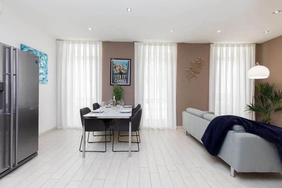 beautiful 3 room-flat near palais Apartment in Cannes