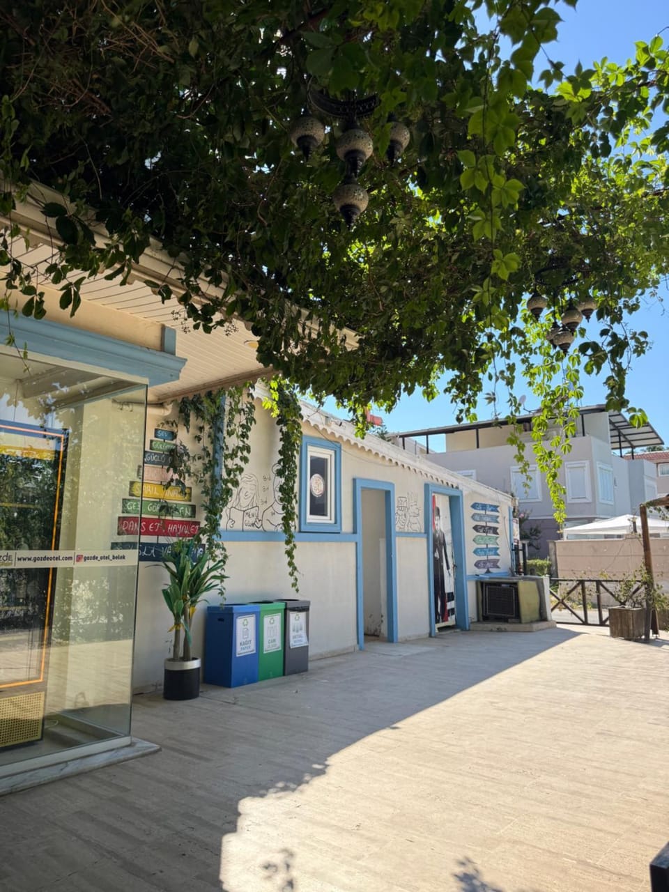 Property building, Day