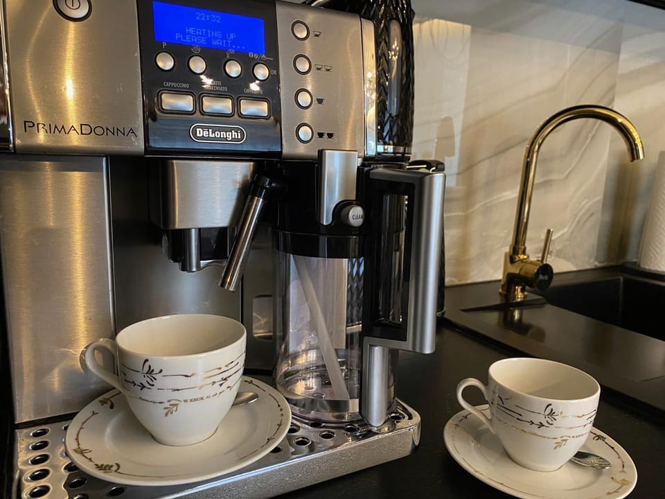 Coffee/tea facilities, Kitchen or kitchenette, Drinks